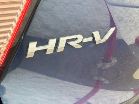 Used 2017 Honda HR-V LX image 12