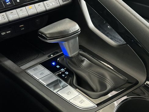 Used 2025 Hyundai Elantra Limited FWD image 20