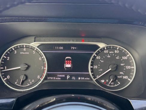 Used 2023 Nissan Pathfinder SV w/ Lighting Package (N92) FWD image 15