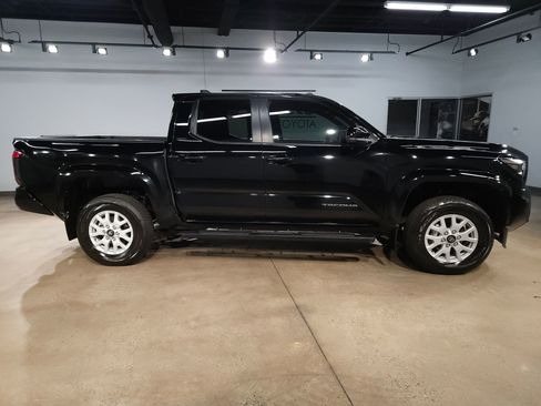 Used 2024 Toyota Tacoma SR5 RWD image 8