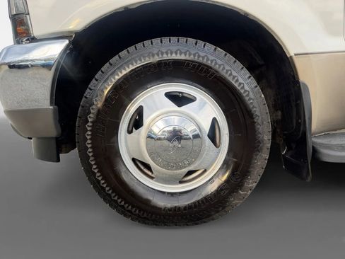 Used 2004 Ford F350 XL image 22