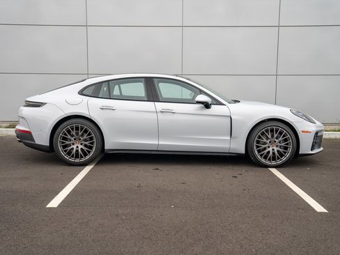 New 2026 Porsche Panamera 4 image 8