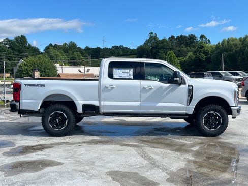 New 2026 Ford F250 Lariat w/ Tremor Off-Road Package AWD/4WD image 2