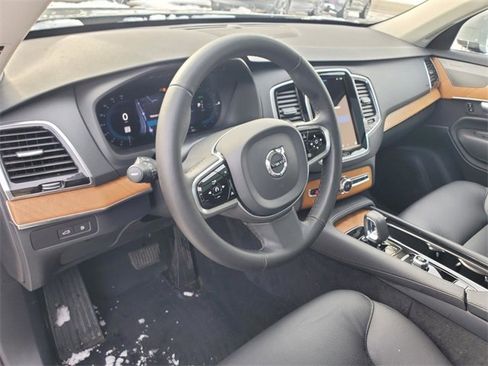 Certified 2024 Volvo XC90 T8 Plus w/ Protection Package Premier image 17