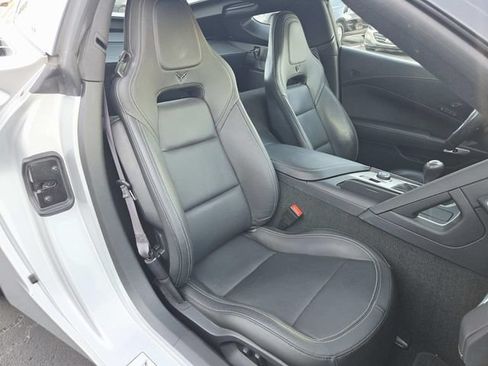 Used 2017 Chevrolet Corvette Stingray Coupe RWD image 10