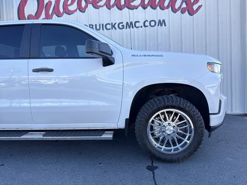 Used 2020 Chevrolet Silverado 1500 Custom w/ Custom Value Package image 34