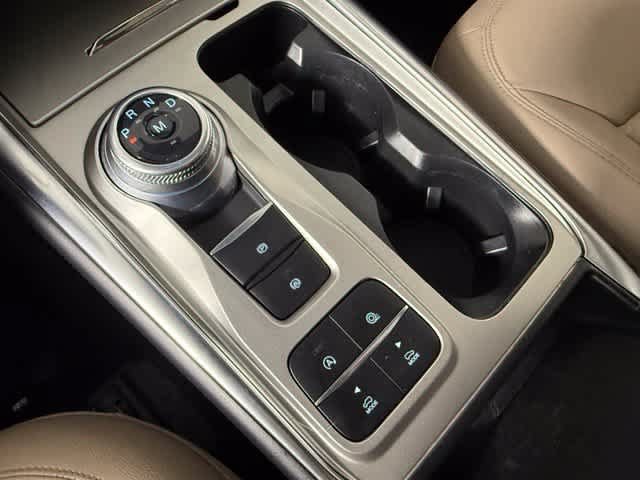 Used 2020 Ford Explorer XLT w/ Equipment Group 202A RWD image 27