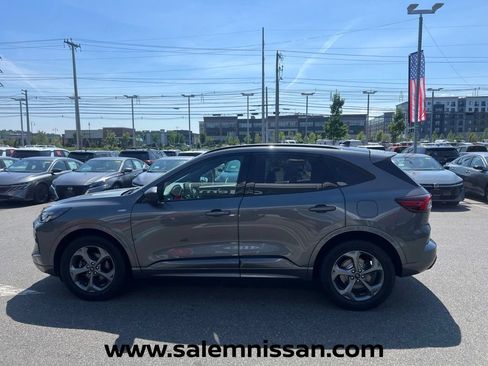 Used 2023 Ford Escape ST-Line w/ Tech Pack #1 AWD/4WD image 4
