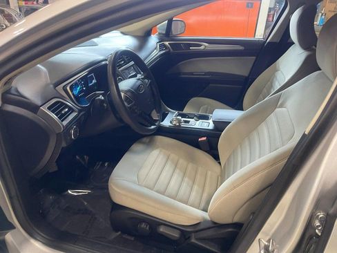 Used 2018 Ford Fusion S image 18