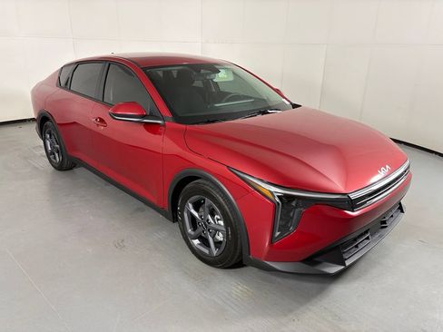 New 2026 Kia K4 FWD image 2