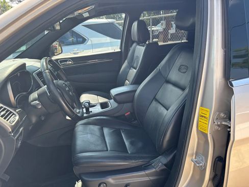 Used 2015 Jeep Grand Cherokee Overland w/ Advanced Technology Group RWD image 11