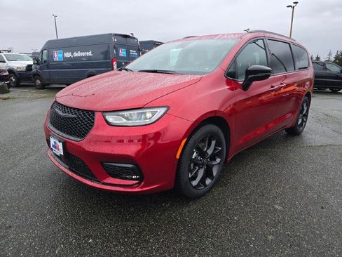 New 2026 Chrysler Pacifica Select w/ S Appearance Package image 7