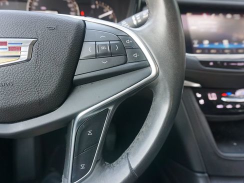 Used 2017 Cadillac XT5 Premium Luxury FWD image 7