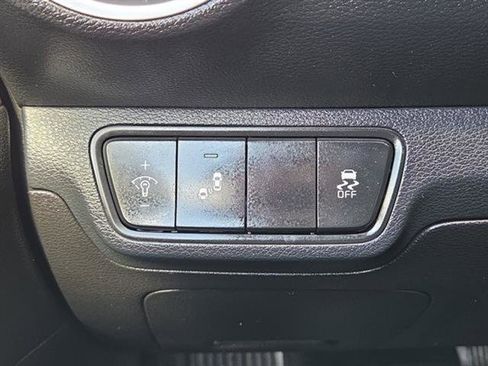 Used 2023 Kia Forte LXS w/ LXS Technology Package image 14