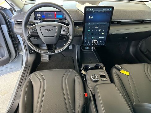 Certified 2024 Ford Mustang Mach-E Premium image 27