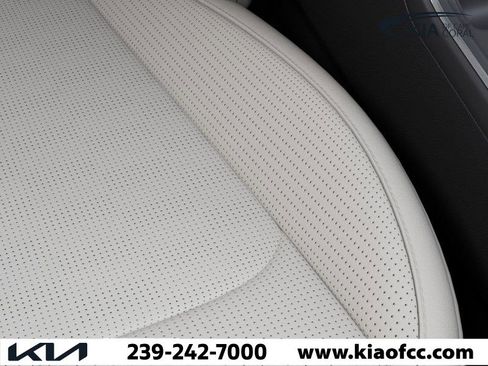 New 2026 Kia Sorento S w/ S Panoramic Sunroof Package image 24