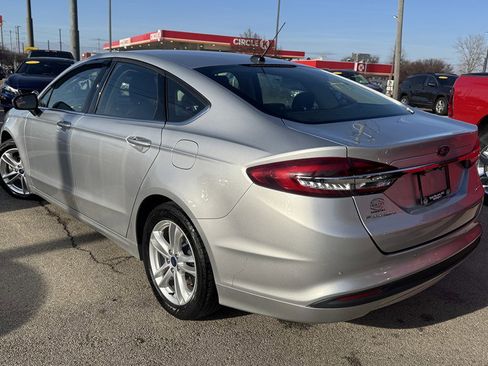 Used 2018 Ford Fusion SE w/ Fusion SE Technology Package image 6