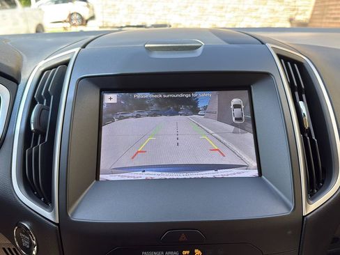 Used 2019 Ford Edge SEL w/ Equipment Group 201A FWD image 9
