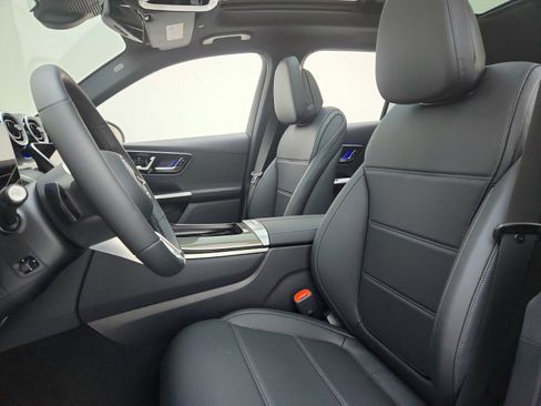 New 2026 Mercedes-Benz GLC 300 image 10