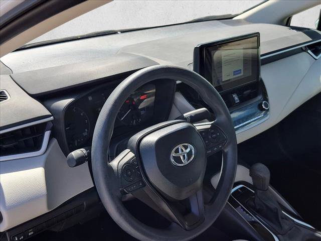 Used 2025 Toyota Corolla LE FWD image 9