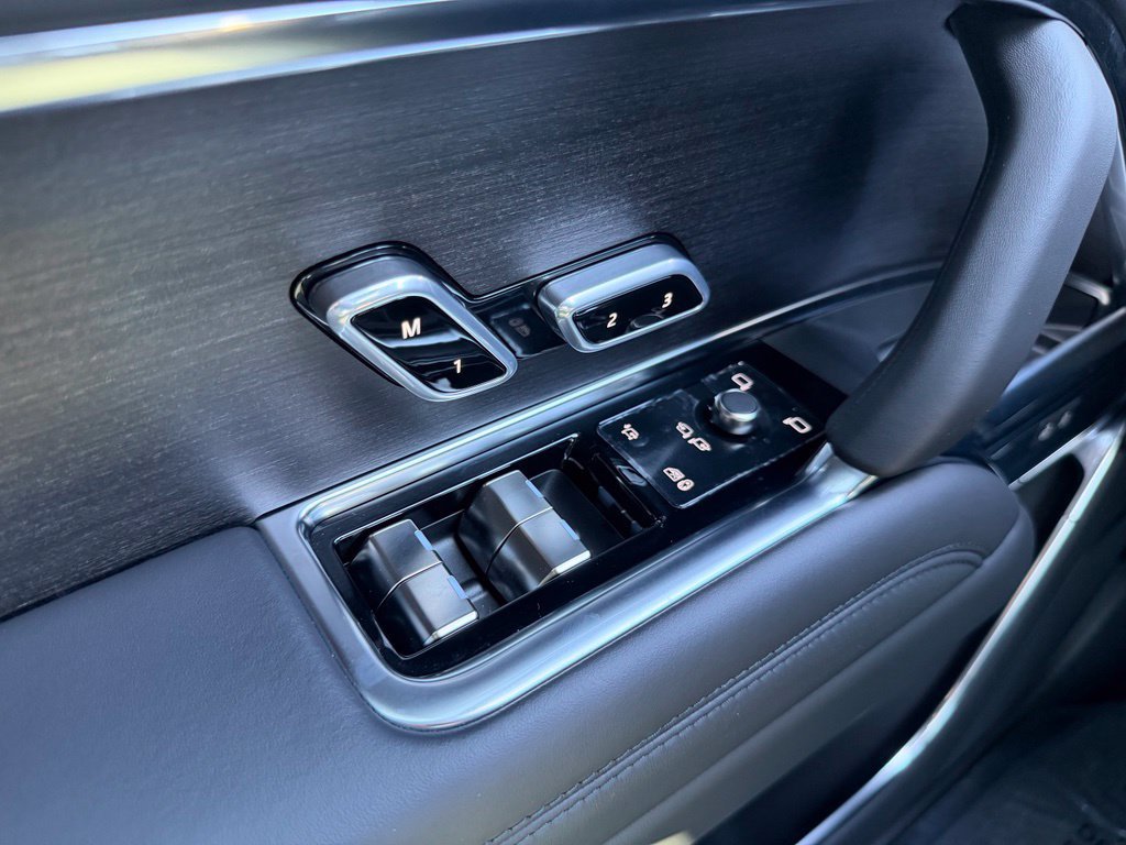 New 2026 Land Rover Range Rover SE AWD/4WD image 16