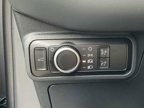 Used 2026 Ford Explorer Active AWD/4WD image 34