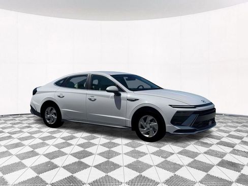 New 2026 Hyundai Sonata SE FWD image 16