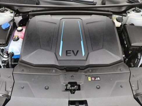 Used 2024 Hyundai Ioniq 5 SEL image 25