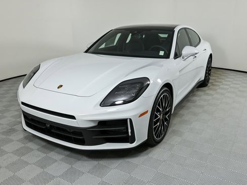 New 2025 Porsche Panamera image 1