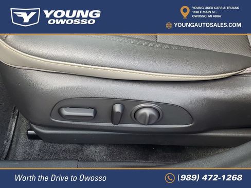 Used 2025 Chevrolet Trax ACTIV w/ Sunroof Package FWD image 9