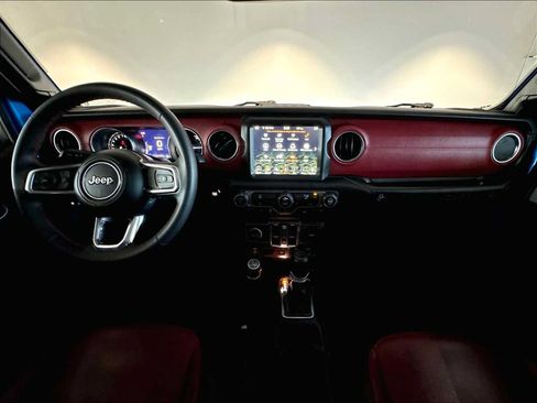 Used 2023 Jeep Wrangler Unlimited Rubicon 4xe AWD/4WD image 17