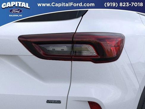 New 2025 Ford Escape SE w/ PHEV Premium Package FWD image 21