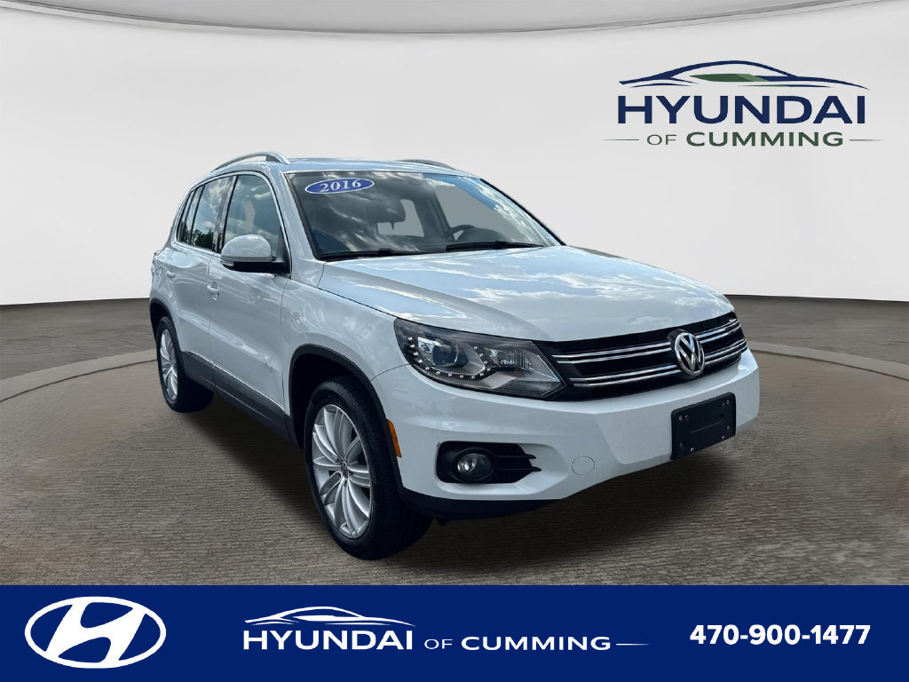 Used 2016 Volkswagen Tiguan SE FWD image 1