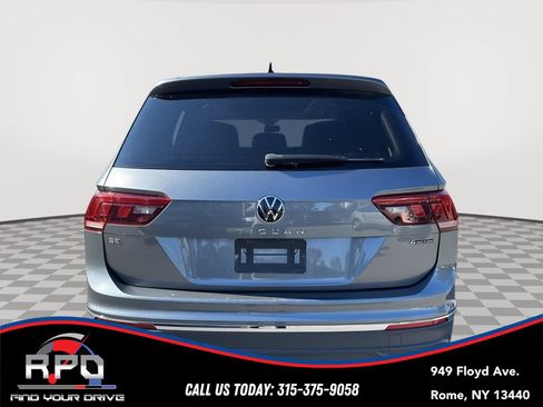 Used 2022 Volkswagen Tiguan SE AWD/4WD image 4