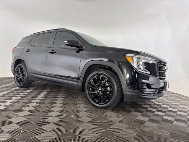 Used 2023 GMC Terrain SLE w/ Driver Convenience Package AWD/4WD image 4