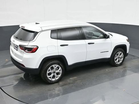 Used 2025 Jeep Compass Sport AWD/4WD image 29