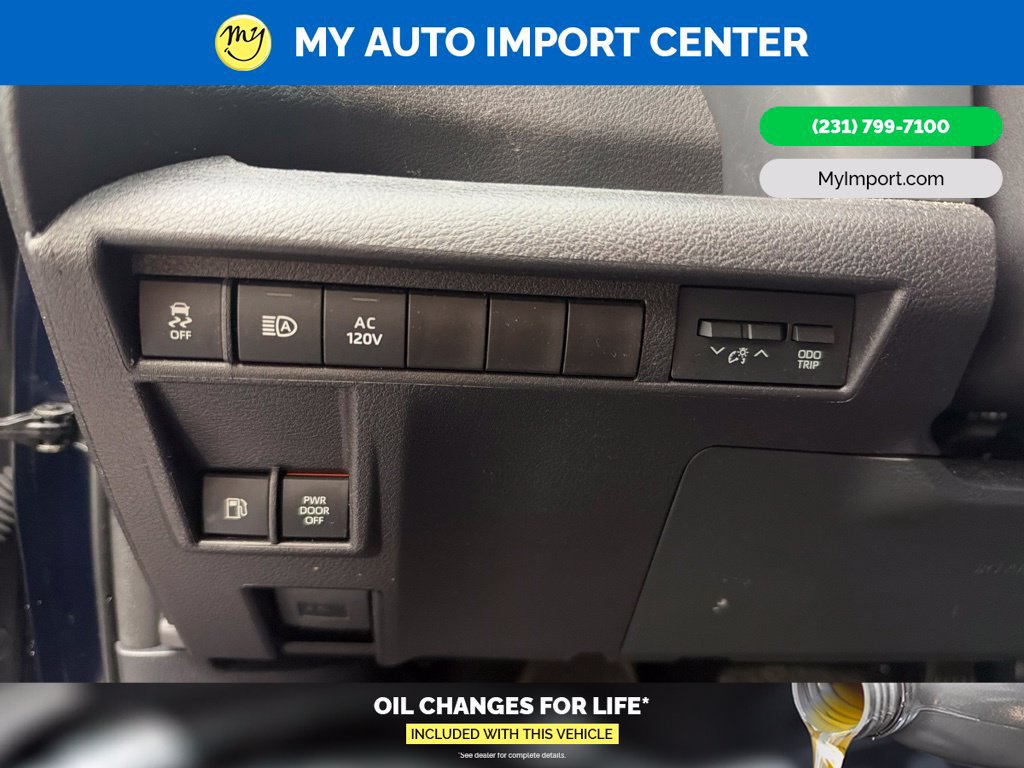 Used 2025 Toyota Sienna Limited AWD/4WD image 13