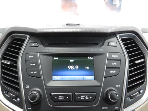 Used 2015 Hyundai Santa Fe Sport w/ Option Group 02 FWD image 17