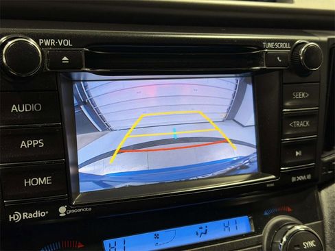 Used 2018 Toyota RAV4 XLE image 27