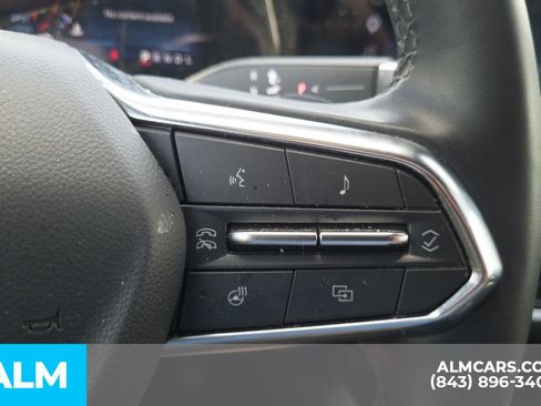 Used 2026 Chevrolet Equinox LT FWD image 9