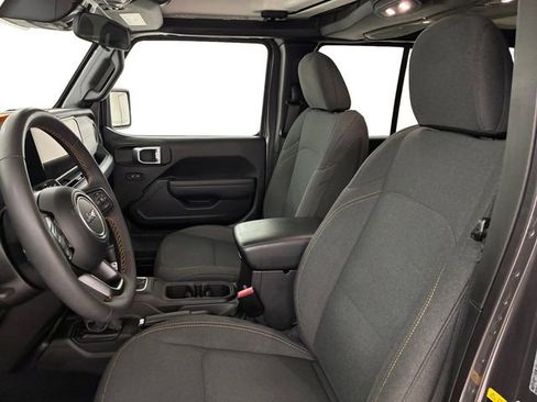 Used 2024 Jeep Wrangler Sport S image 12