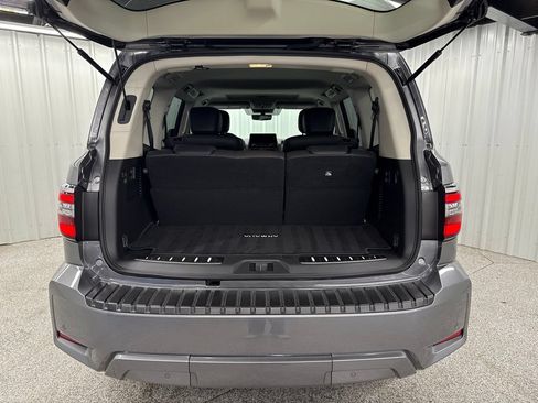 Used 2024 Nissan Armada Platinum w/ Captain's Chairs Package RWD image 8