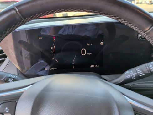 Used 2024 Buick Encore GX Sport Touring image 19