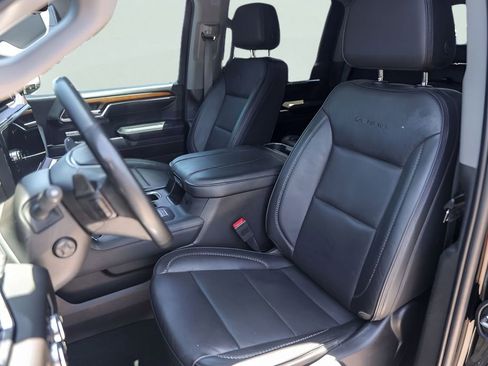Used 2023 GMC Sierra 1500 Denali w/ Denali Reserve Package AWD/4WD image 10