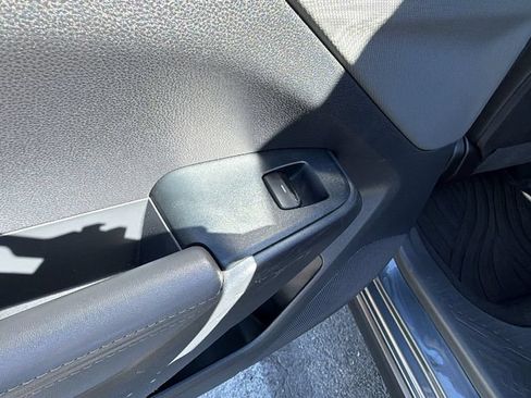 Used 2024 Subaru Crosstrek 2.0i Premium w/ Crosstrek Mirror Package AWD/4WD image 15