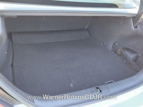 Used 2023 Genesis G70 2.0T image 12