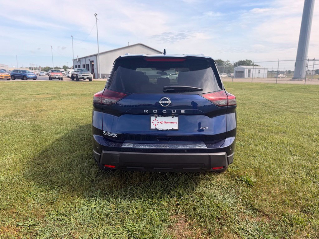 Certified 2026 Nissan Rogue SV w/ SV Premium Package AWD/4WD image 6