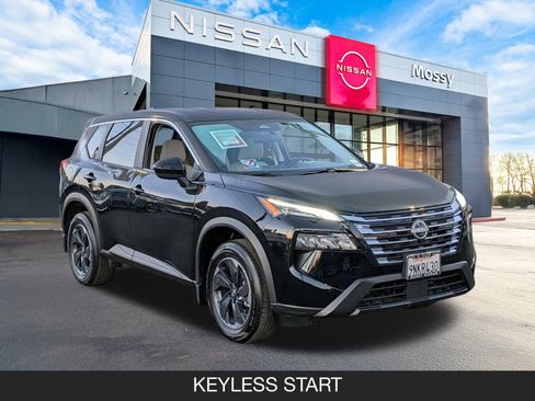 Certified 2025 Nissan Rogue SV image 2