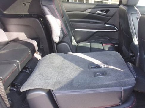 Used 2024 Chevrolet Traverse RS w/ LPO, Floor Liner Package image 36