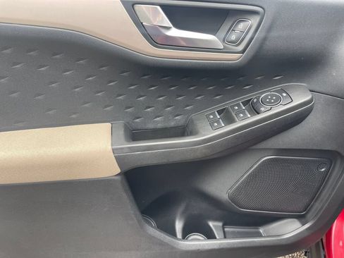 Used 2020 Ford Escape SE AWD/4WD image 8